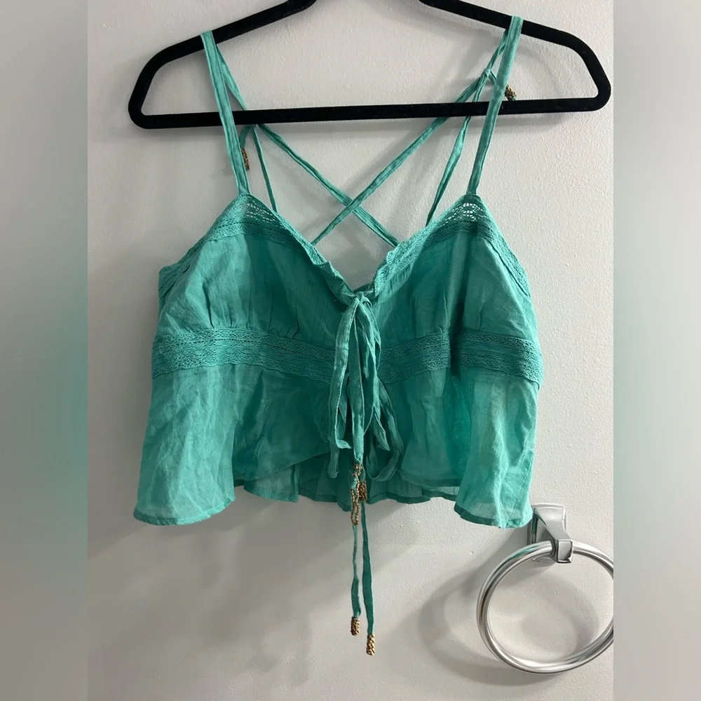 Free people cropped tank READ - Picture 5 of 8